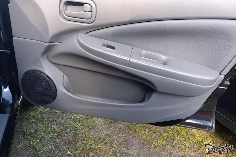 Изготовление подиумов дверей для Nissan Almera: заглянем за кулисы студии автозвука!